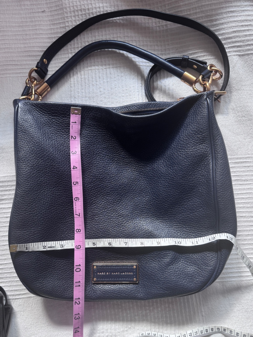 Marc by Marc Jacobs navy leather hobo bag too hot to handle - Picture 6 of 6
